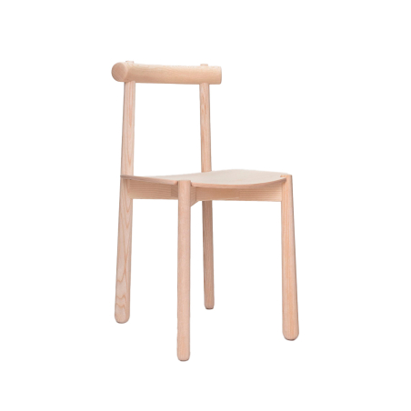Silla Mibu de fresno de la firma Ondarreta