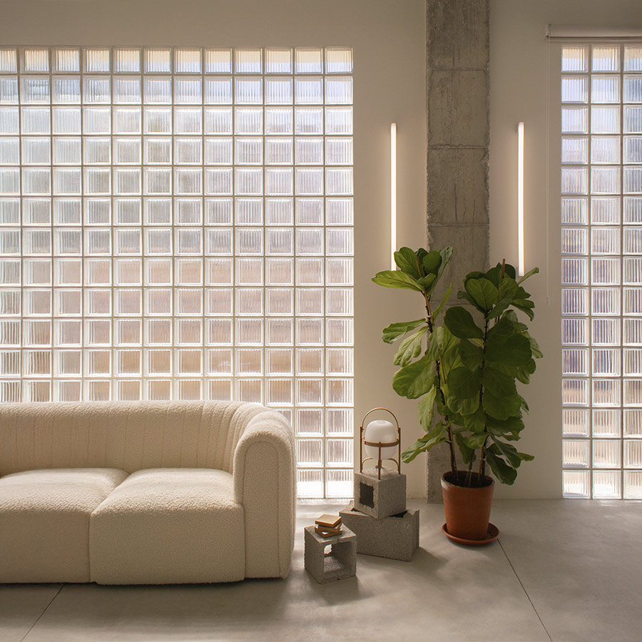 Sofá Core de la firma de diseño Sancal con tapizado de borreguito.