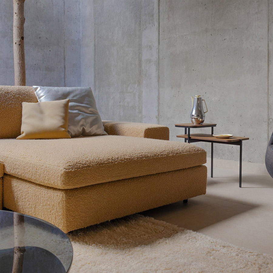 Vista detalle de la chaiselongue del sofá air de Sancal
