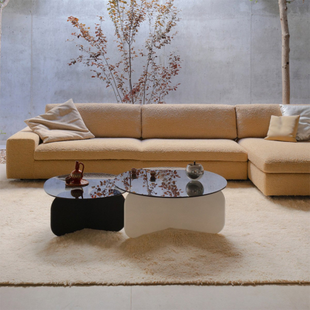 Chaiselongue Air de la firma de diseño Sancal en ambiente de editorial con tapizado borreguito.