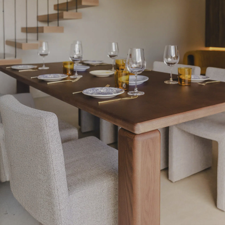 Vista detalle de la esquina de la mesa de comedor Cita de Sancal.