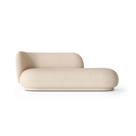 Diván rico reposa cabezas izquierdo en color blanco roto de Ferm Living.