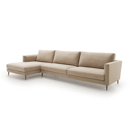 Chaiselongue Lena de la firma de diseño Beltá Frajumar en tapizado crema.