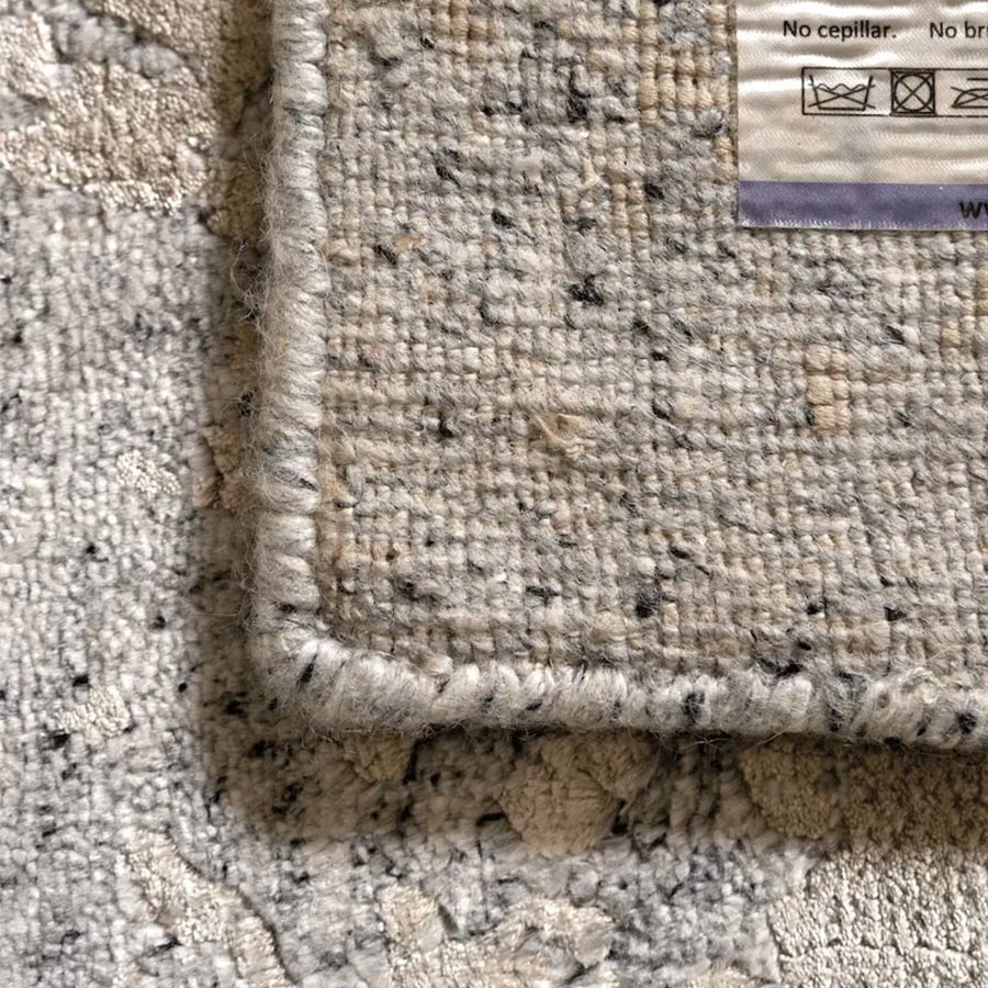 Alfombras Divina de Kuatro Carpets | Elegancia Artesanal y Diseño