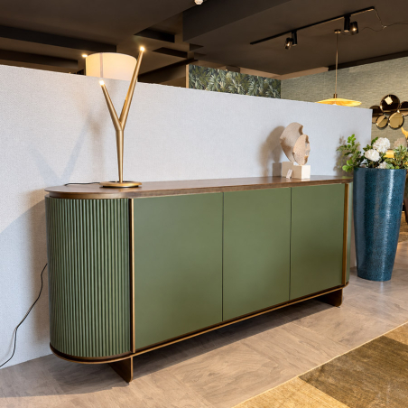 Aparador Dobos de Encore Italia en exposición de Muebles Lara