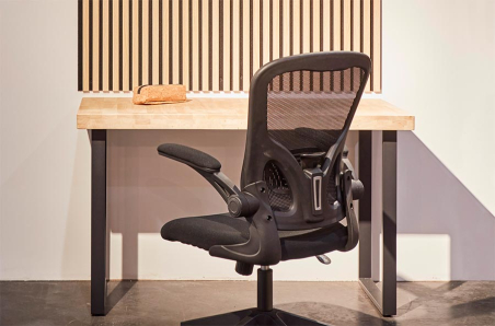Mesa escritorio Natural con estructura metálica negra