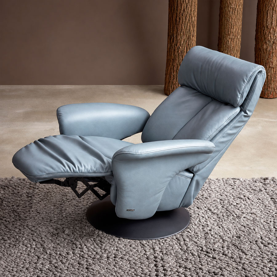 Sillón relax 7627 Easyswing de Himolla con plato redondo en color antracita