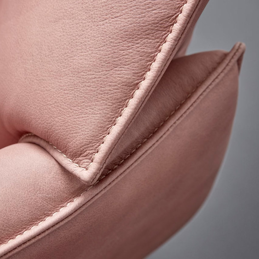 Detalle de la costura del sillón relax 7911 S-Lounger