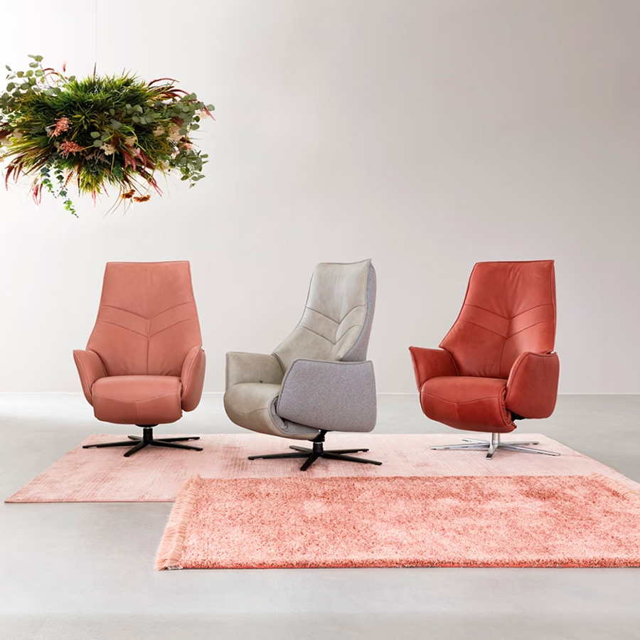 Ambiente con tres sillón relax 7911 S-Lounger, con diferentes configuraciones