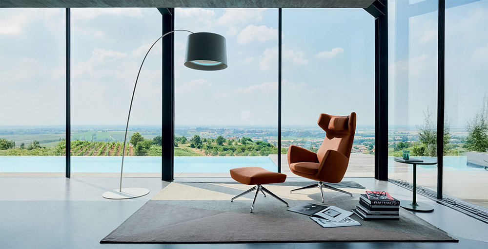 Sillón Tvision de la marca Twils en rincón de lectura.