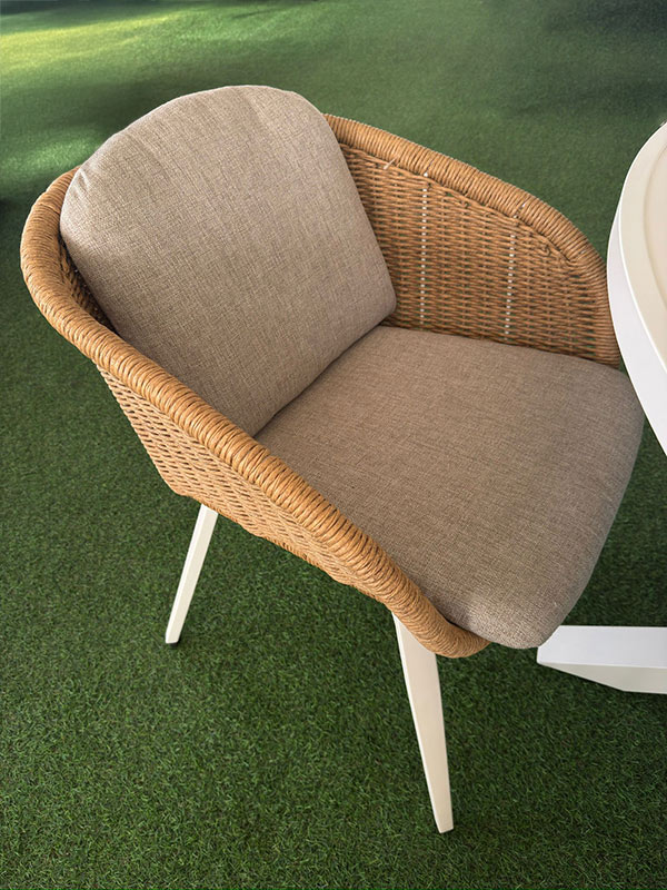 Silla de terraza de Hevea en Muebles Lara, Valencia.