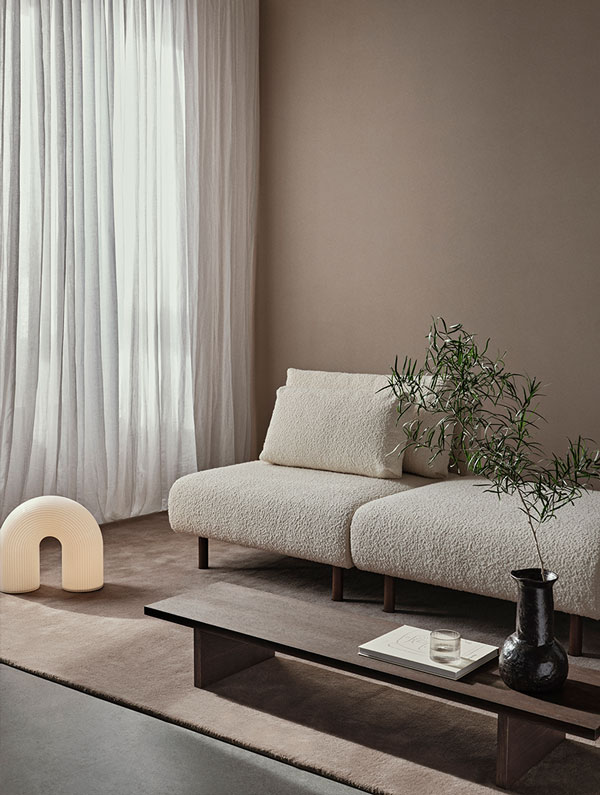 Mesa auxiliar Kona de Ferm Living en Muebles Lara